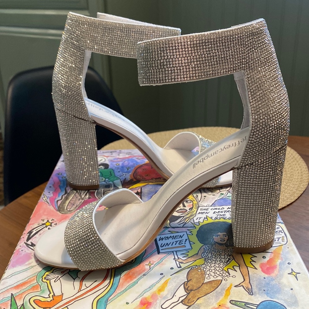Jeffrey Campbell Lindsay Silver White Size 37 Italian US Size 7